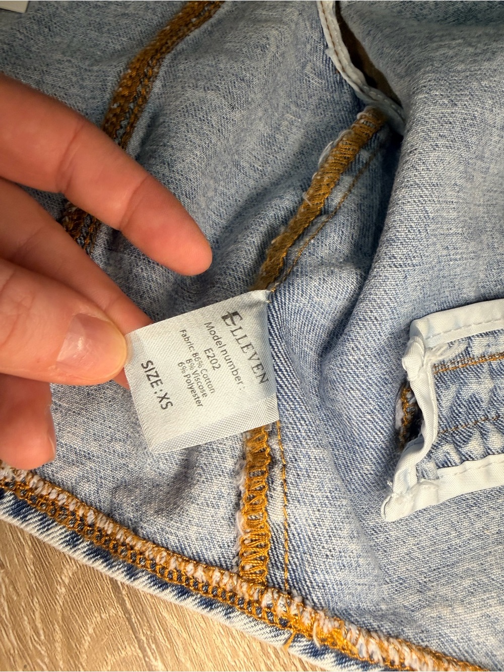 NWT ELLEVEN Acid Wash Denim Vest Oversized XS Boho Western Retro - Picture 4 of 4